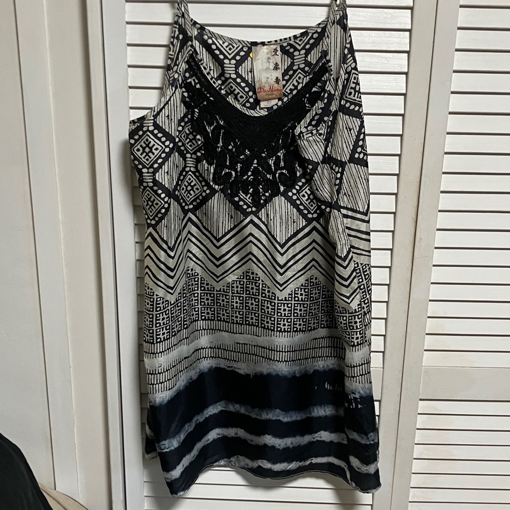 Da-Nang Monochrome Geometric Tank Top